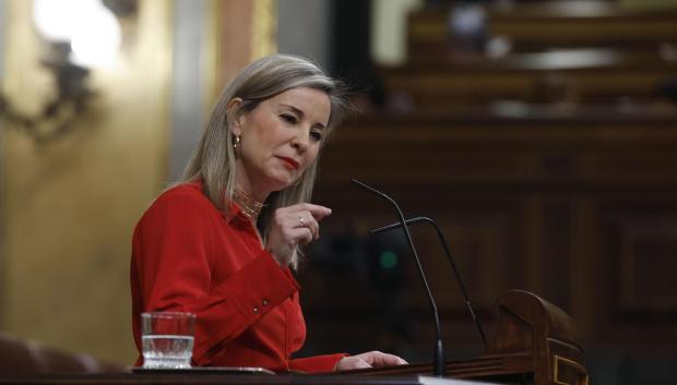 La portavoz de Sumar, Verónica Martínez en su turno de palabra tras la intervención del presidente del Gobierno