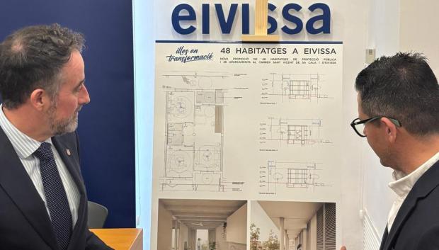 El conseller de Vivienda y el alcalde de Ibiza en la presentación