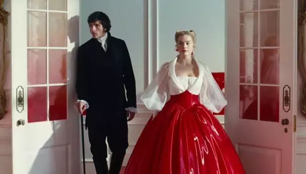 Margot Robbie y Jacob Elordi en 'Cumbres Borrascosas'