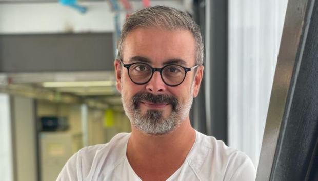 Roger Paredes, Jefe del Servicio de Enfermedades Infecciosas del Hospital Germans Trias i Pujol e investigador principal del Grupo de Genómica Microbiana de IrsiCaixa