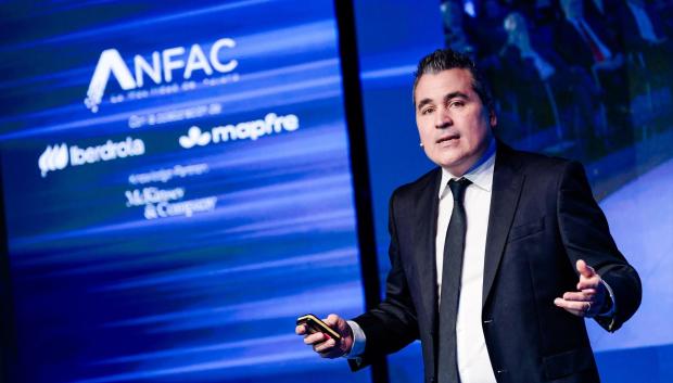 Recasens, presidente de ANFAC y director de Estrategia y Gestión de Productos de Renault