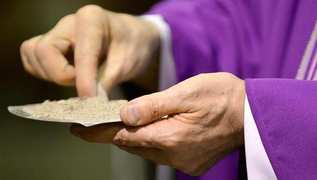 «Las cenizas expresan nuestra mortalidad humana», recalca Marco Benini.