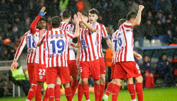 Los jugadores del Atlético de Madrid celebran un gol en Brujas