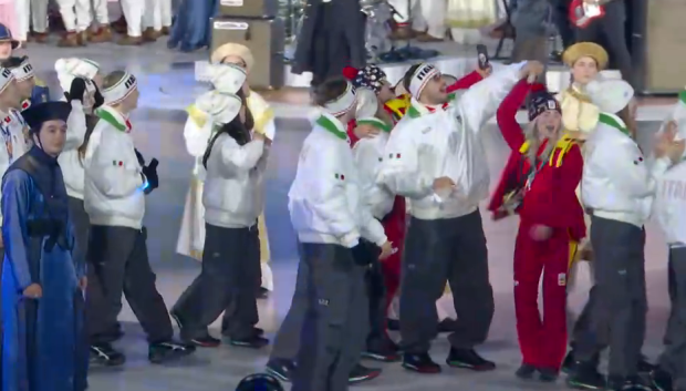 Olivia Smart y Tim Dieck, junto a los atletas italianos