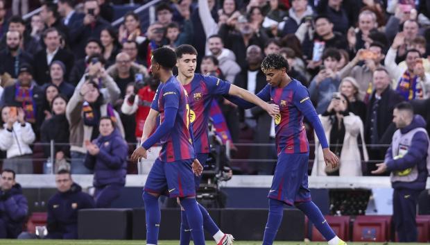 Lamine Yamal celebra un gol marcado esta temporada en el Camp Nou