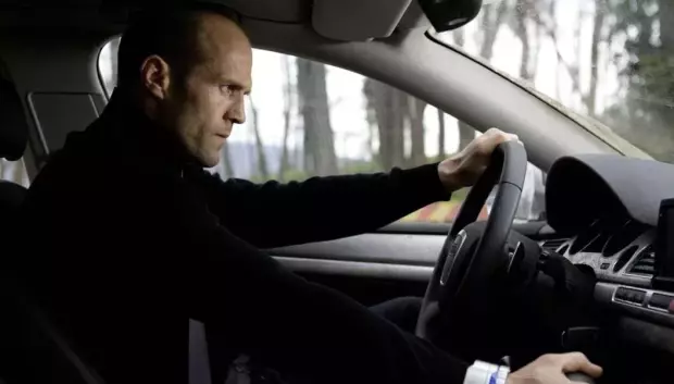 Fotograma de Jason Statham en Los Mercenarios 3