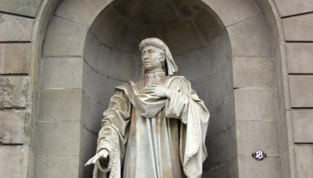 Detalle de la estatua de Joan Fiveller, de Josep Bover, en el Ayuntamiento de Barcelona