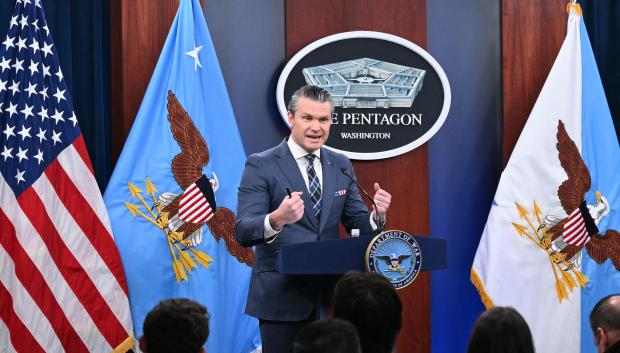 El secretario de Guerra de Estados Unidos, Pete Hegseth, en el Pentágono