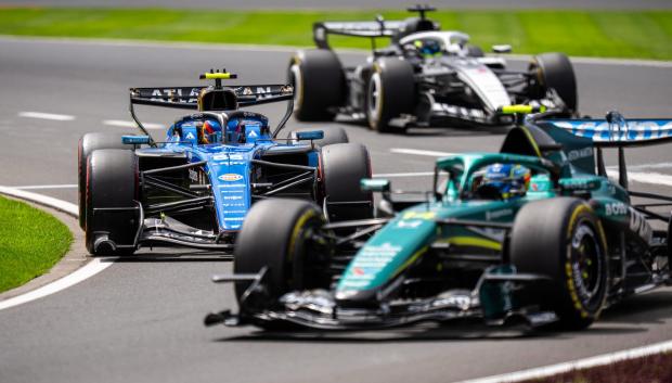 Carlos Sainz y Fernando Alonso durante el Gran Premio de Australia 2026