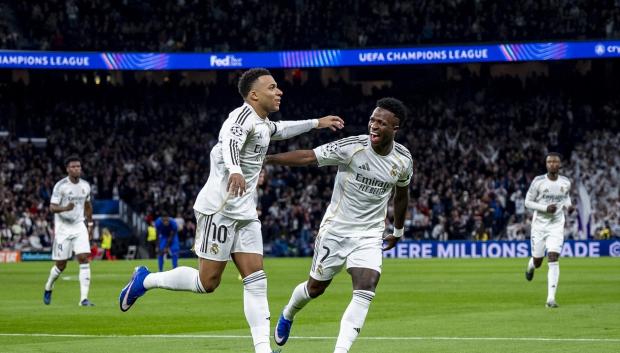 Mbappé y Vinicius celebran un gol esta temporada