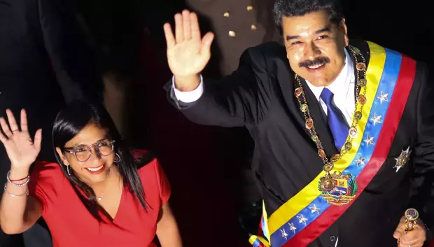 Delcy Rodríguez y Nicolás Maduro cuando trabajaban codo con codo en la última investidura del bolivariano