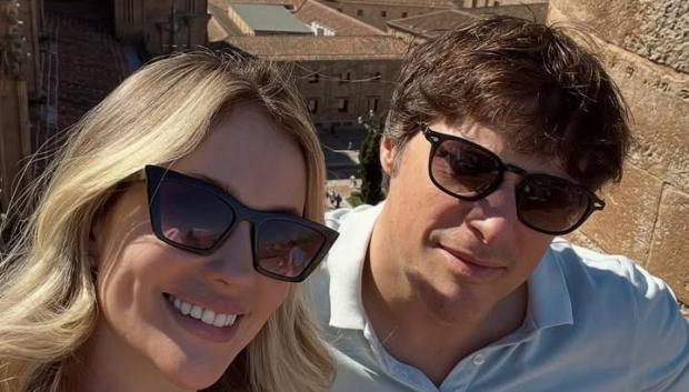 Jordi Cruz junto a su esposa Rebecca Lima