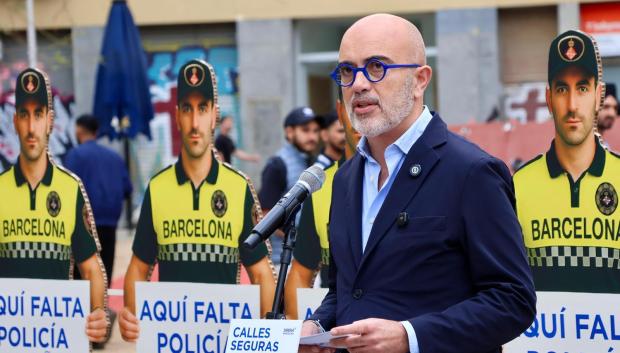 Daniel Sirera, este martes, en la presentación de la campaña 'Calles seguras'