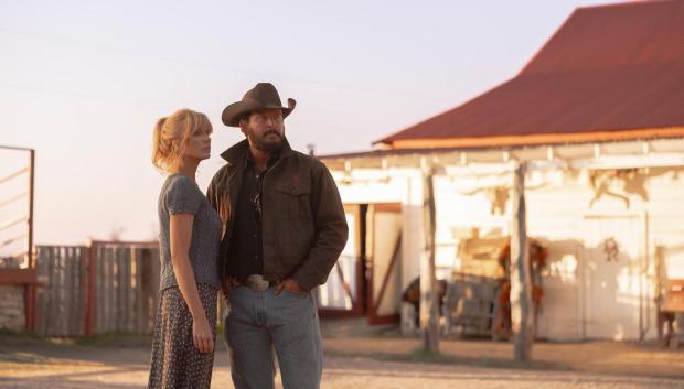 Los actores Kelly Reilly y Cole Hauser en Rancho Dutton