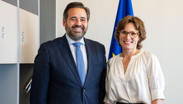 Paco Núñez, líder del PP C-LM en su visita a Jessika Roswall, comisaria de Medio Ambiente de la UE