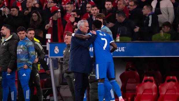 Mandatory Credit: Photo by Miguel Lemos/ZUMA Press Wire/Shutterstock (16671583u)
Jose Mourinho head coach of SL Benfica is seen talking to Vinicius Junior of Real Madrid CF after a racist commentary supposedly during the UEFA Champions League 2025/26 League Knockout Play-off First Leg match between SL Benfica and Real Madrid C.F. at Estadio do SL Benfica on February 17, 2026 in Lisbon, Portugal.
SL Benfica V Real Madrid C.F. - UEFA Champions League 2025/26 League Knockout Play-Off First Leg, Lisbon, Lisboa, Portugal - 17 Feb 2026 *** Local Caption *** .