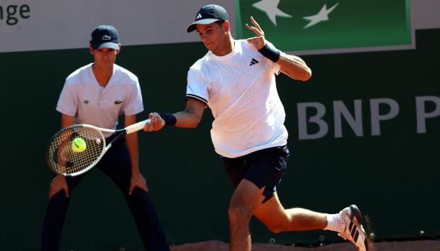 Paris (France), 27/05/2026.- Rafael Jodar of Spain in action during his Men's 2nd round match against James Duckworth of Australia at the French Open Grand Slam tennis tournament at Roland Garros in Paris, France, 27 May 2026. (Tenis, Abierto, Francia, España) EFE/EPA/MOHAMMED BADRA