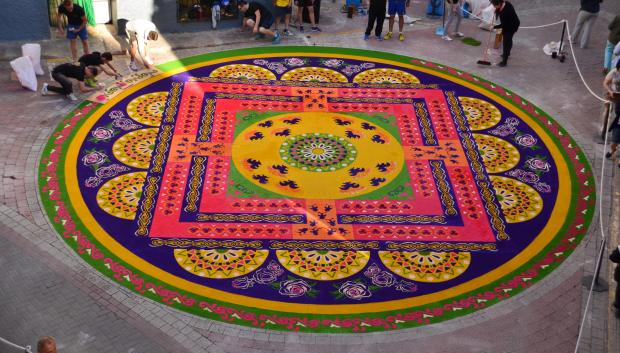 Plaza Alfombristas Elche de la Sierra