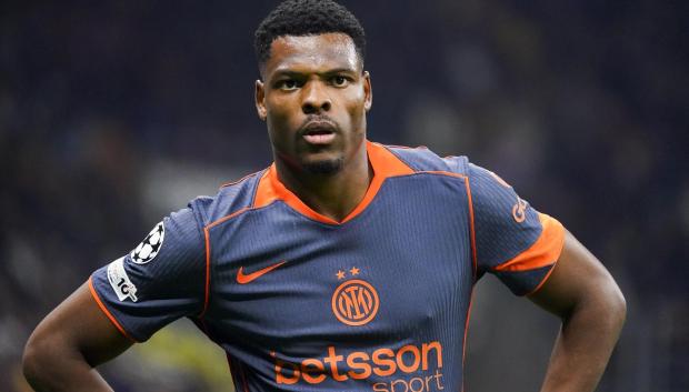 Denzel Dumfries, en un partido con el Inter esta temporada