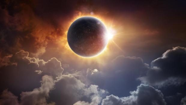 Eclipse solar total