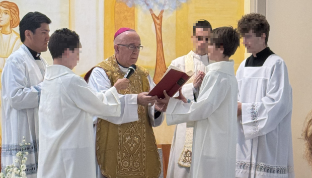 El obispo auxiliar de Getafe José María Avendaño, durante la celebración de la Misa