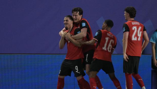 Sabitzer celebra uno de los goles de Austria ante Argelia