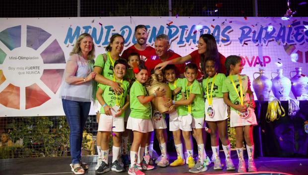 Los Jaragüeyes, ganadores de la categoría A