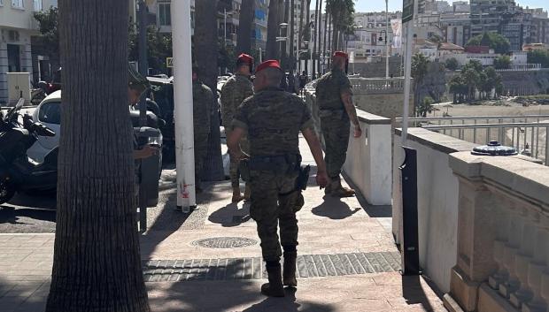 Ceuta recobra el pulso de la rutina, pero la presencia policial desmiente a aquellos que dicen vender que la situación es de normalidad