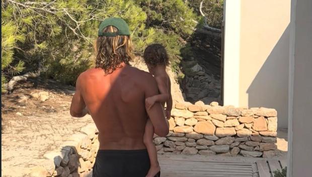Marcos Llorente con su hija Amor