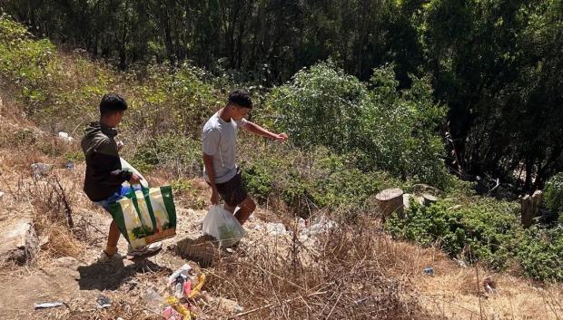 Otros han optado por 'alojarse' en laderas ocultas por la vegetación y la suciedad, lo que incrementa el riesgo de incendios