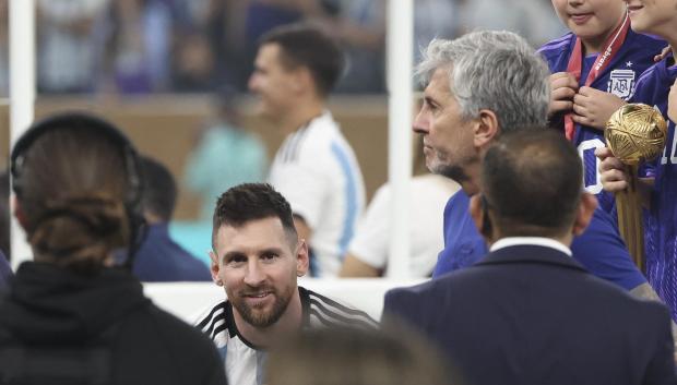 Leo Messi, junto a su padre Jorge, en una imagen de archivo