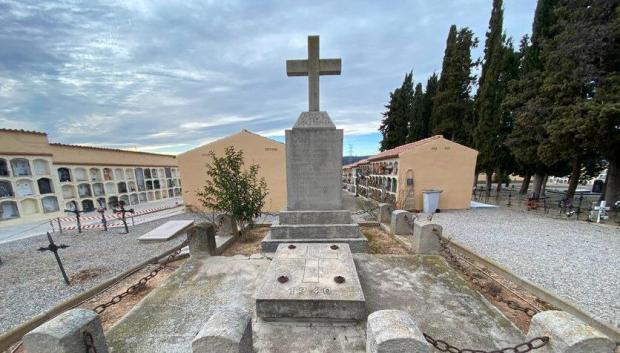 Cruz en memoria del doctor Torrens