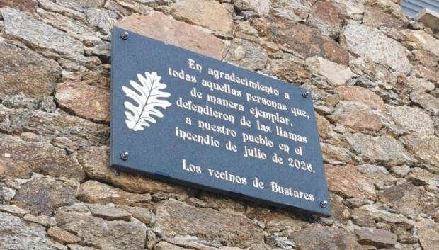 Homenaje en Bustares a quienes lucharon contra las llamas de La Mierla