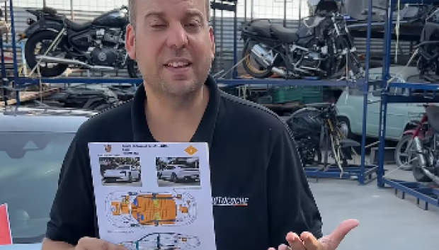 Jonhy explica la importancia de consultar cómo debemos arrastrar un coche eléctrico