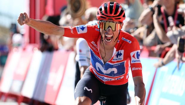 Enric Mas celebra su victoria en la novena etapa de la Vuelta a España