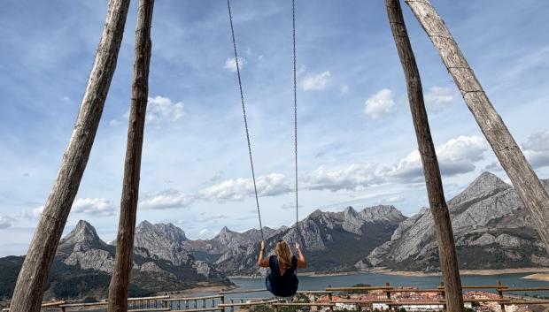 Los columpios gigantes son un gran atractivo turístico