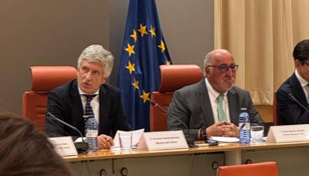 Marlaska y Navarro en otro momento de la rueda de prensa