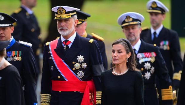 Los Reyes Don Felipe y Doña Letizia en el funeral del Rey Harald V de Noruega