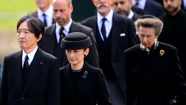 El Príncipe heredero Fumihito y la Princesa heredera Kiko de Japón en la Catedral de Oslo para el funeral del Rey Harald V
