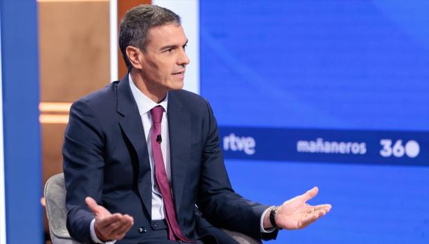 El presidente del Gobierno, Pedro Sánchez, durante la entrevista en el programa 'Mañaneros 360' de TVE