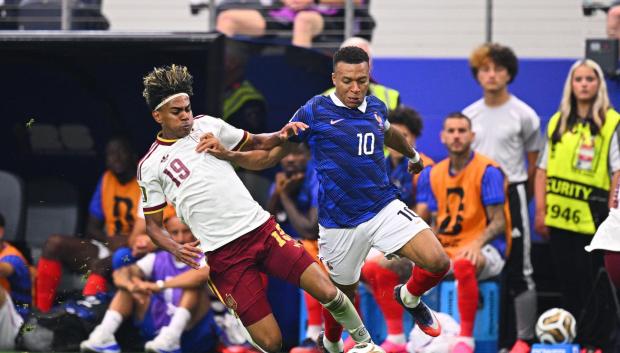 Kylian Mbappé y Lamine Yamal, en el España - Francia de las semifinales del Mundial 2026