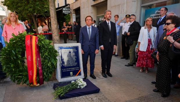 Acto homenaje a las víctimas del atentado de la banda terrorista ETA el 13 de septiembre de 1974 en la calle del Correo de Madrid, en su 52º aniversario
