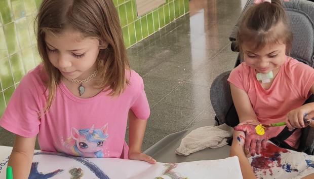 María y su hermana Emma, el curso pasado