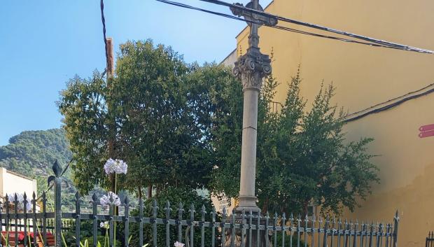 La cruz antes de romperse