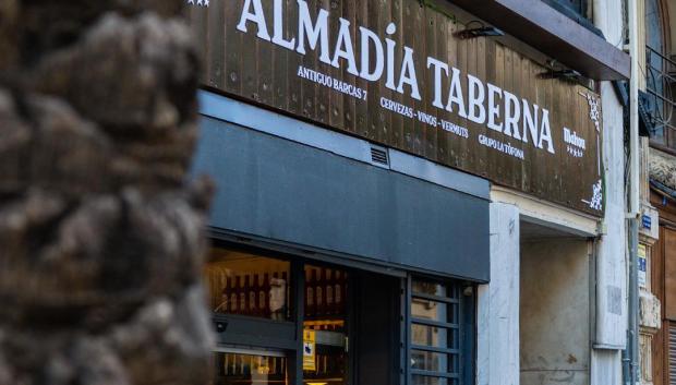 Imagen de la fachada de Almadía