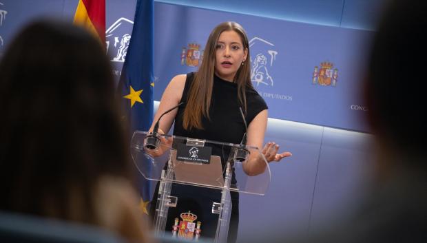 La portavoz del PP en el Congreso, Ester Muñoz, durante una rueda de prensa en el Congreso de los Diputados, a 16 de junio de 2026
