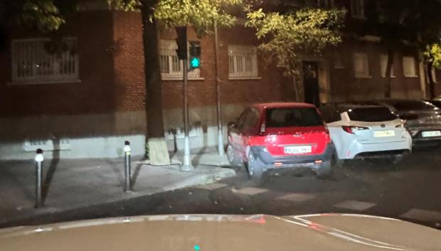 La clave está en impedir que se iluminen dos luces contradictorias a la vez