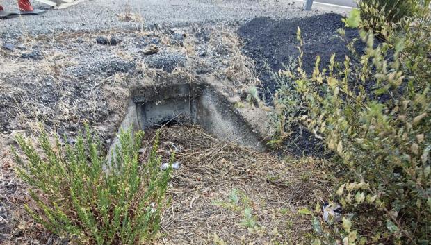 Con los desagües atascados, las carreteras se inundan a la menor