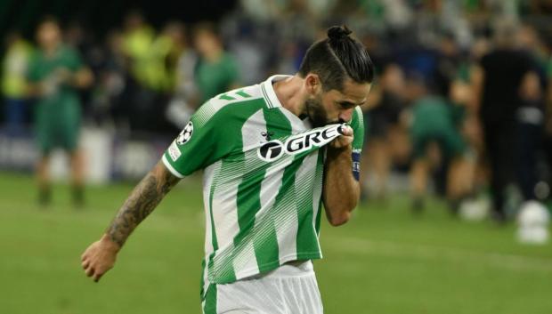 Isco Alarcón tras conseguir desde el punto de penalti el tercer gol
