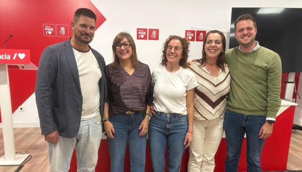 Luis Ángel Marín, Rosa Aldea, Alicia García, Belinda Mencía y Álvaro Bilbao en sede del PSOE de Palencia